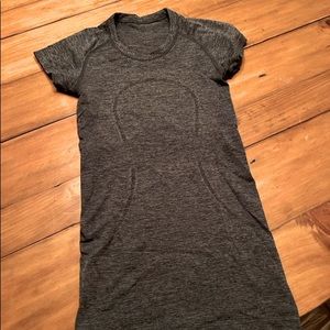 Lululemon Swiftly Tech Short sleeve. Size 2.
